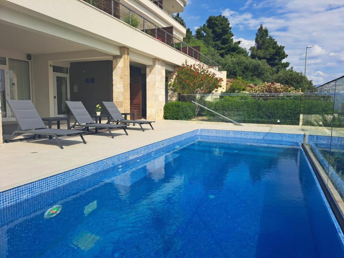 Villa Jolara With Heated Pool Mimice Extérieur photo